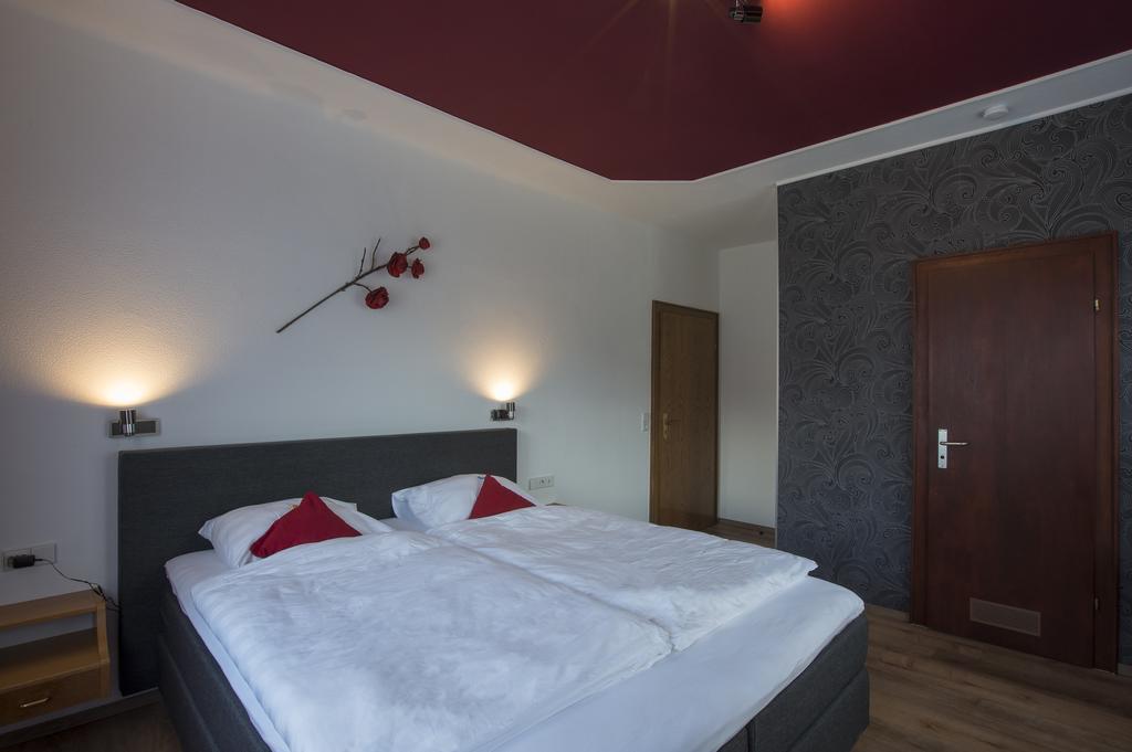 Enz Residenz Hotel Enzklosterle Exterior photo